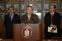 20090220__0221-a2-chiefquits_300