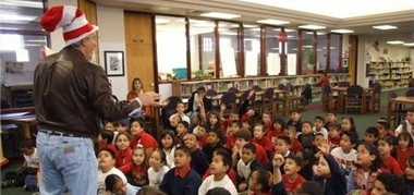 Senator Shapleigh reads from Dr. Seuss