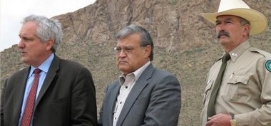 Senator Shapleigh with Ed Archuleta (PSB) on "Keep El Paso Wild" legislation