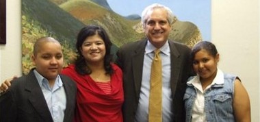 Senator Shapleigh vists with "Communities In Schools" students