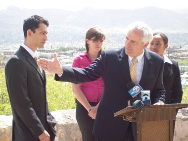 With UTEP civil engineering students at a solar <a href="http://shapleigh.org/news/2971-senator-shapleigh-to-host-press-conference-on-legislation-he-filed-this-session-to-move-texas-power-utilities-into-the-21st-century"> press conference</a>