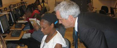 Senator Shapleigh with an El Paso computer student